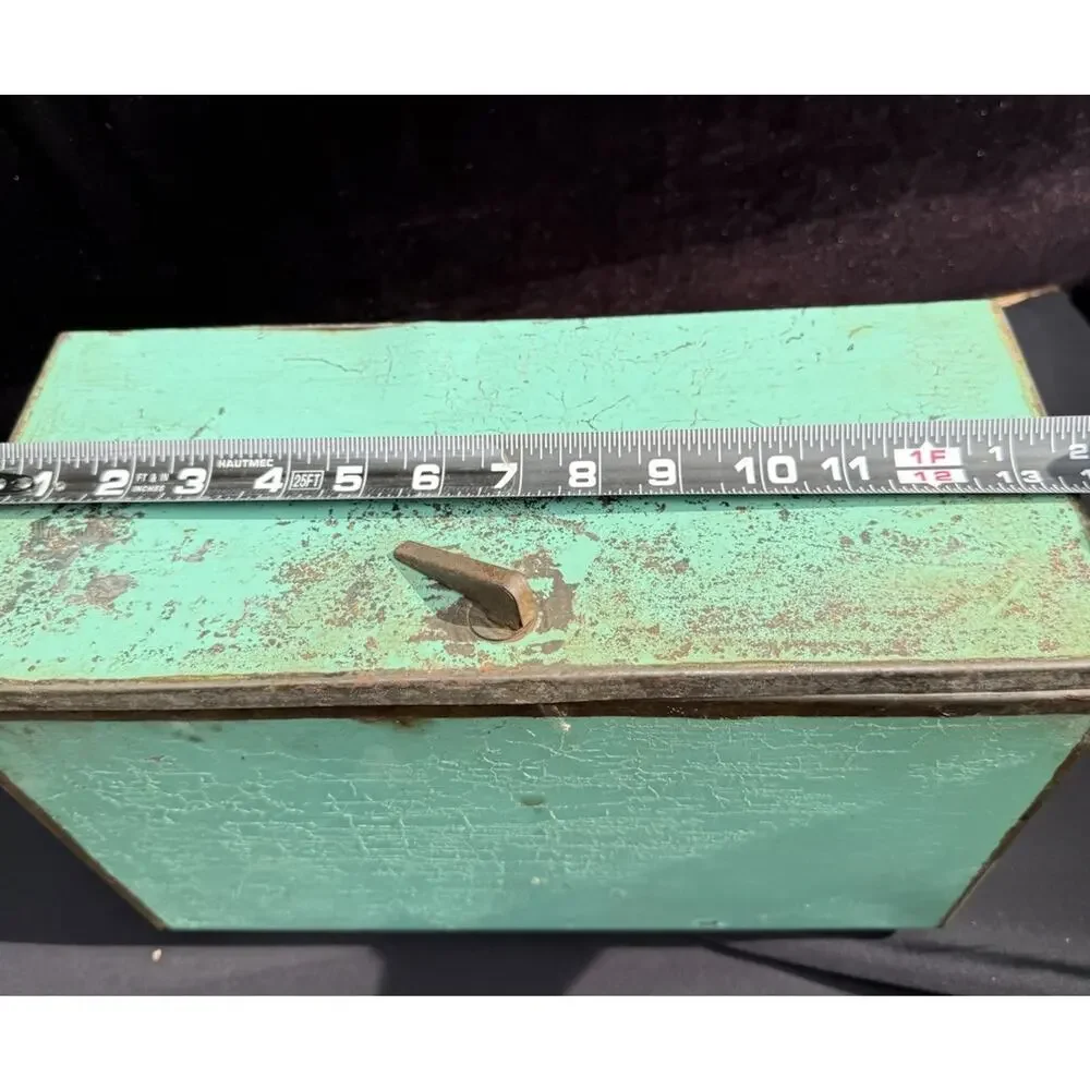 Vintage 1950’s Ransburg Metal Bread Box Locking Lid All Original